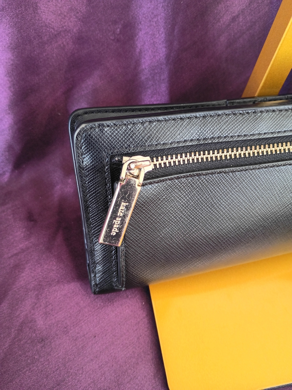 kate spade black leather wallet - Picture 4 of 10